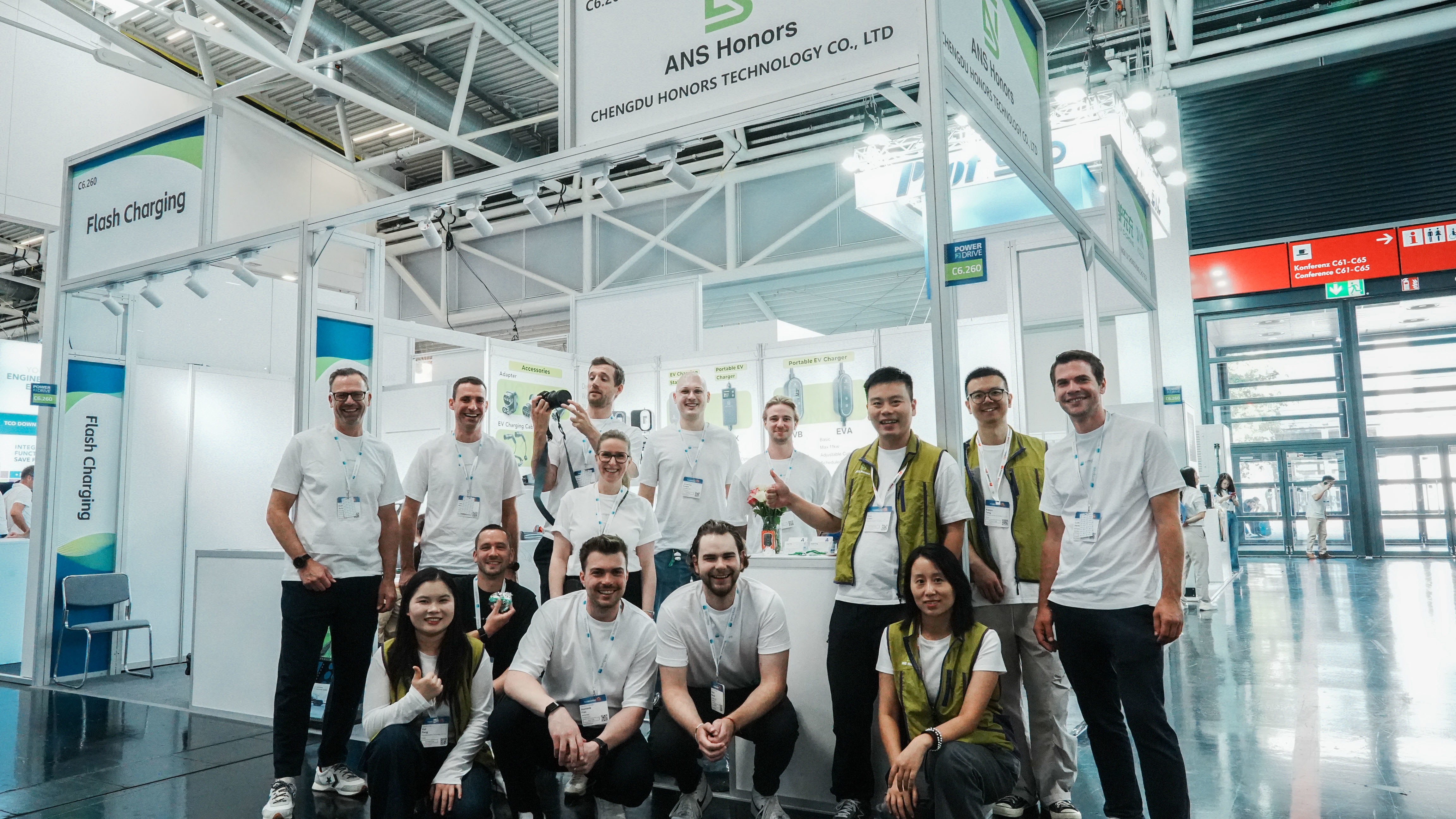 Blog công ty mới nhất về Vinh danh EV tỏa sáng tại Power2Drive Munich 2026: Tiếp thêm sức mạnh cho tương lai của phương tiện di chuyển điện tử ở Châu Âu