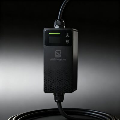 Bộ sạc xe điện di động tiết kiệm năng lượng với năng lượng chờ thấp và dòng điện điều chỉnh